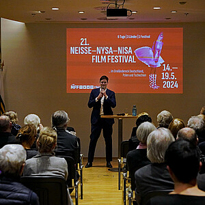 Staatssekretär Conrad Clemens bei der Präsentation des 21. Neiße Filmfestivals in der Vertretung des Freistaates Sachsen beim Bund in Berlin ® Karin E. Lason 